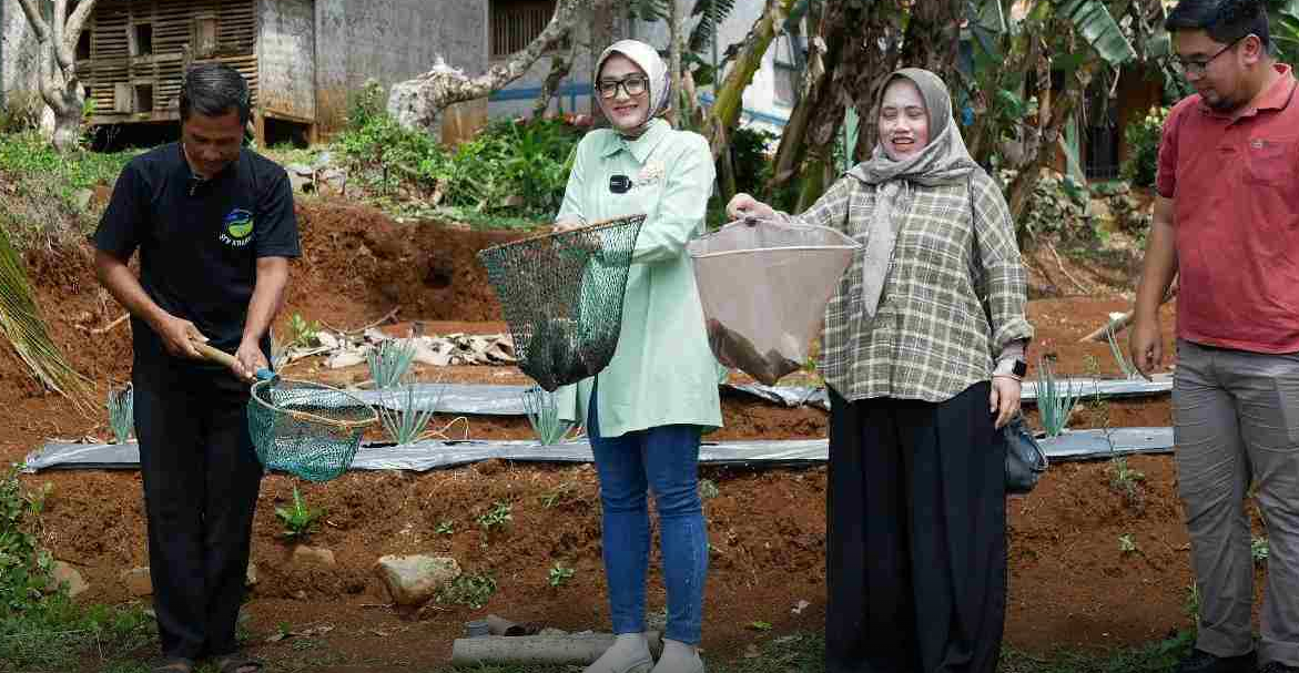 Kunjungi Kampung Nila Kawali Ciamis, Rina Saadah: Ikan yang Digemari Masyarakat